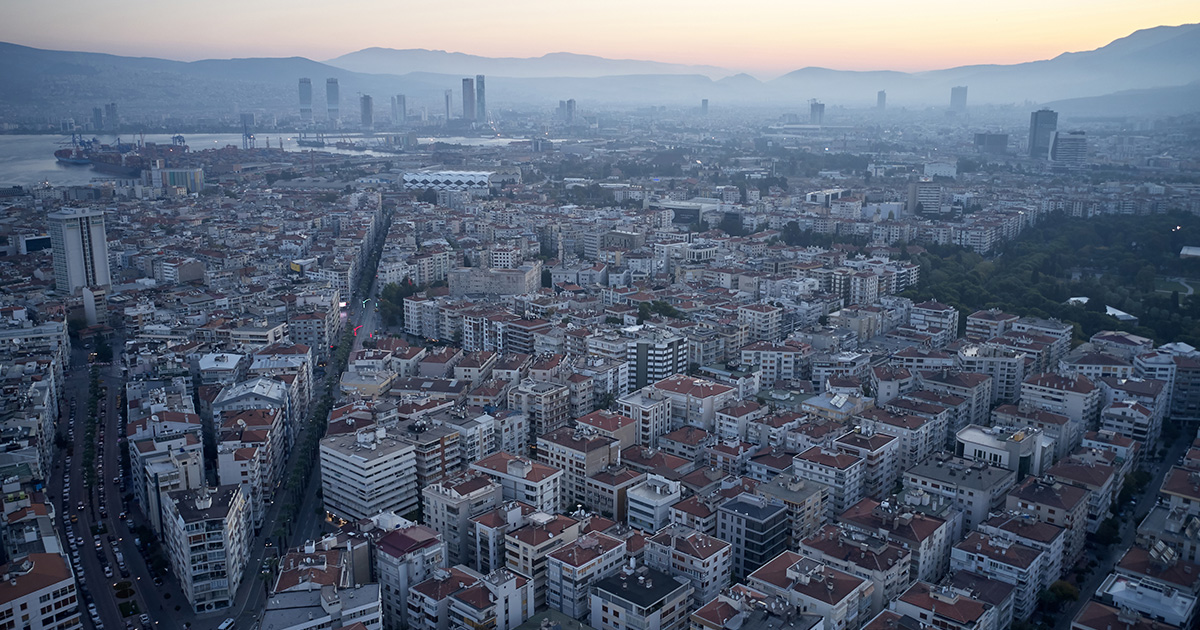 İzmir'de Kentsel Dönüşüm Hızı: Süreç Nasıl İlerliyor?