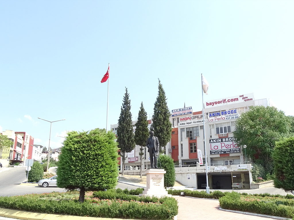 İzmir MTK Sitesi Emlak Ofisi